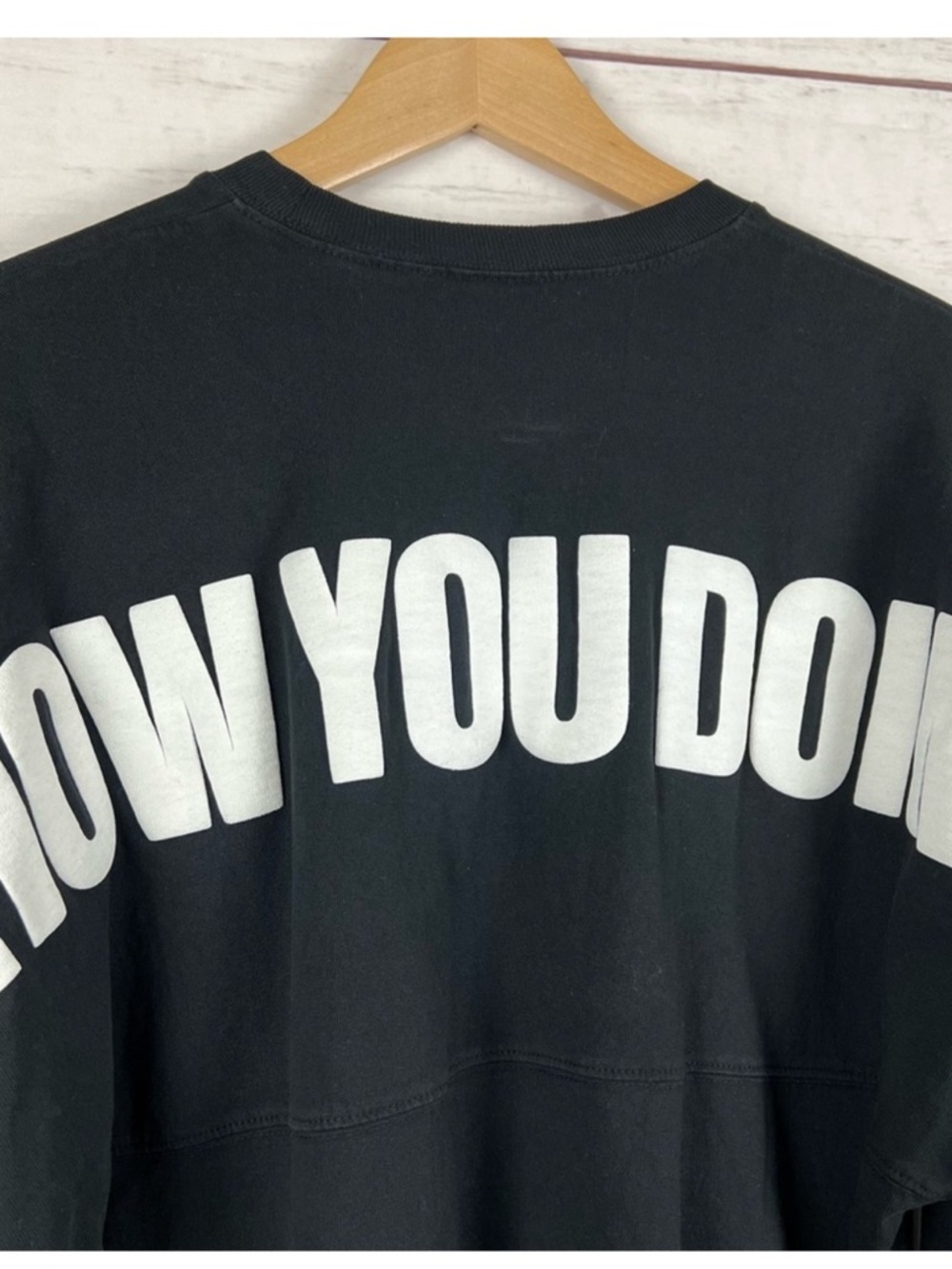 FRIENDS VINTAGE SPIRIT JERSEY! Black Graphic Sweatshirt with Bold White Text XL